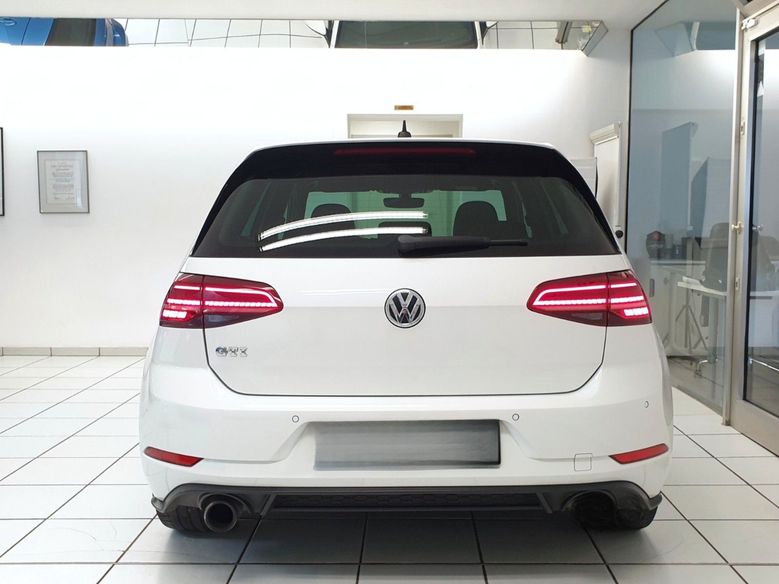 Volkswagen Golf VII GTI DSG 2.Hand NAVI LED K.LESS PANO foto 4