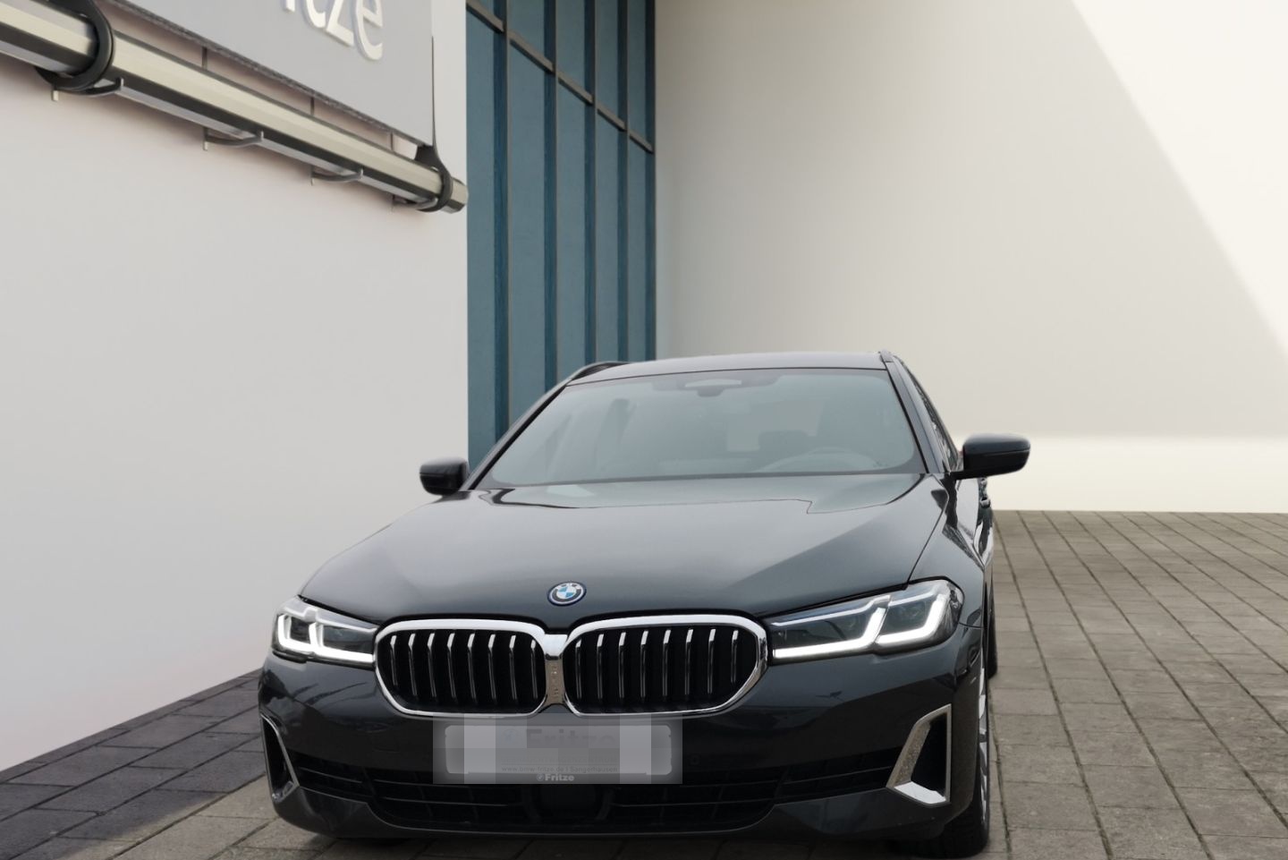 BMW 530 e Touring Luxury Line LASER+LEDER+NAVI+H&K foto 2