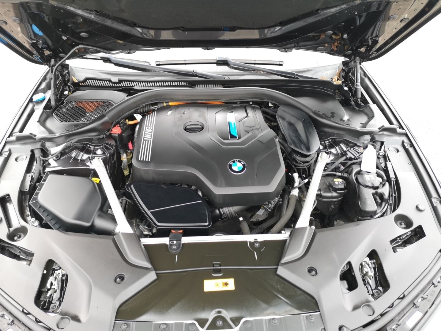 BMW 530 e Touring Luxury Line LASER+LEDER+NAVI+H&K foto 20