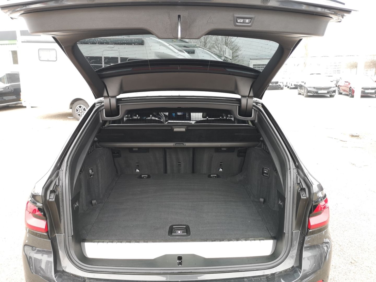 BMW 530 e Touring Luxury Line LASER+LEDER+NAVI+H&K foto 21