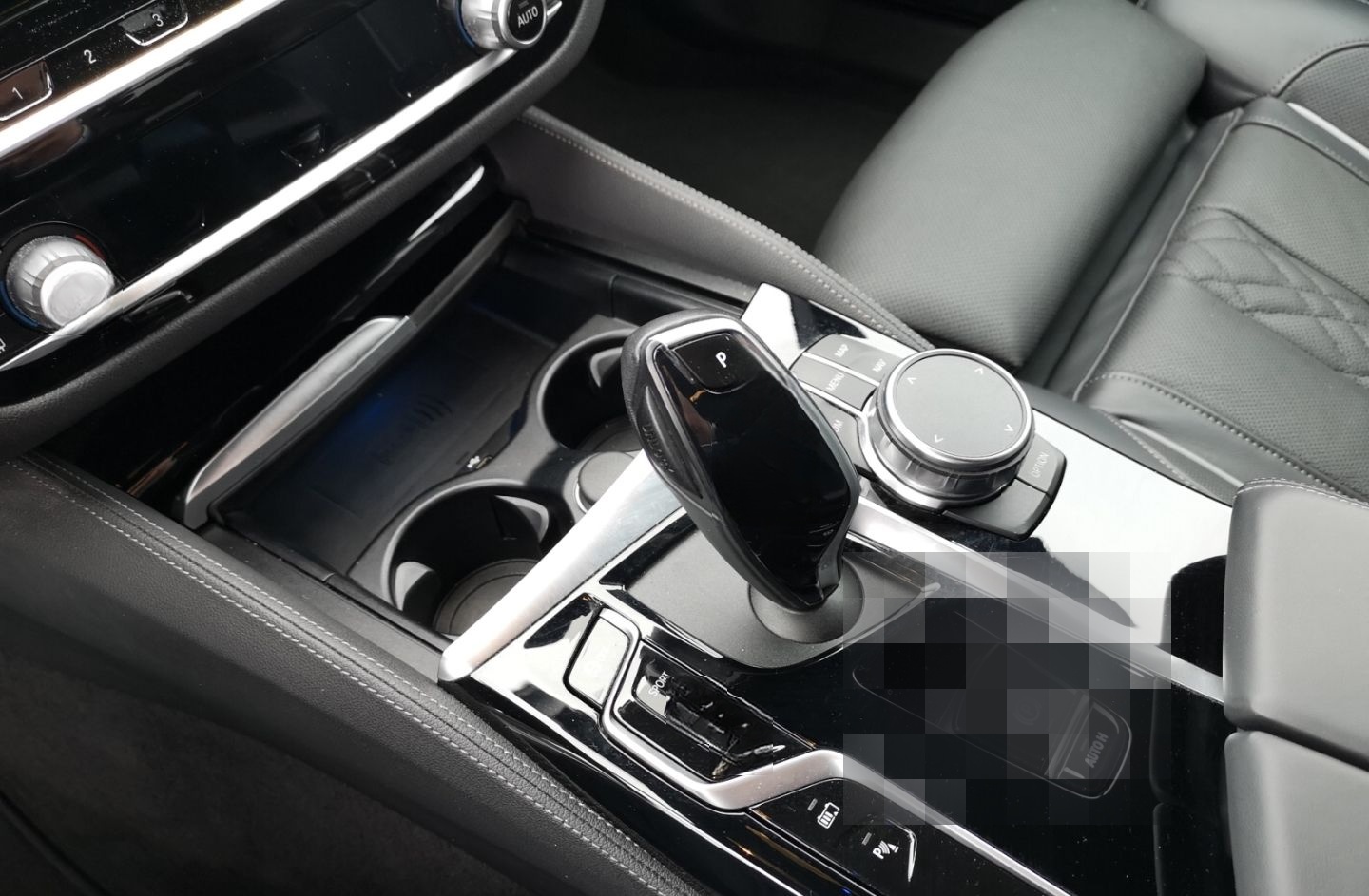 BMW 530 e Touring Luxury Line LASER+LEDER+NAVI+H&K foto 23