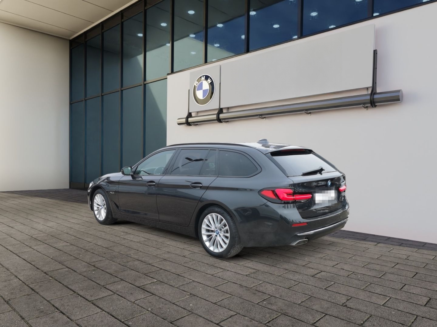 BMW 530 e Touring Luxury Line LASER+LEDER+NAVI+H&K foto 4