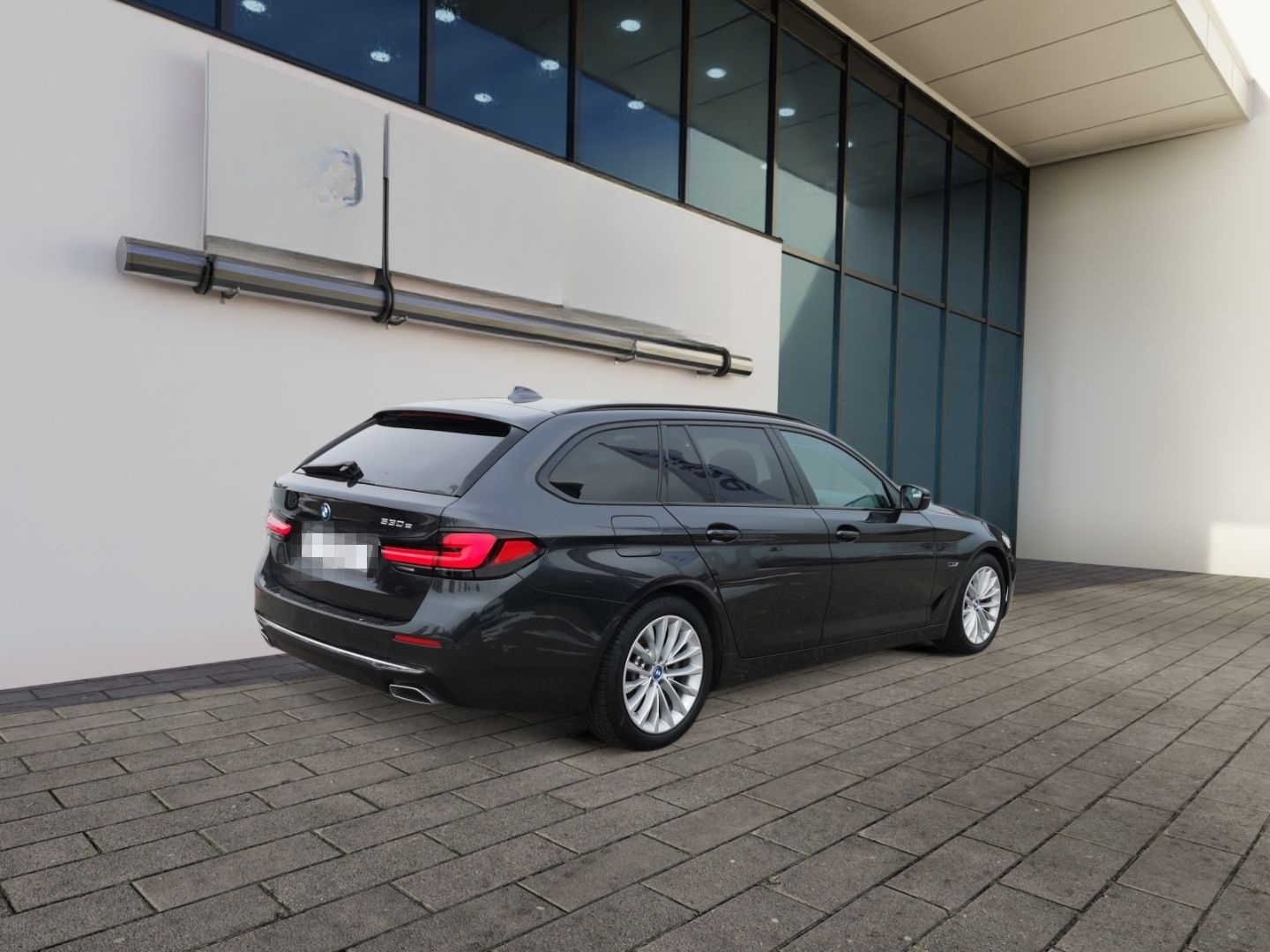 BMW 530 e Touring Luxury Line LASER+LEDER+NAVI+H&K foto 6