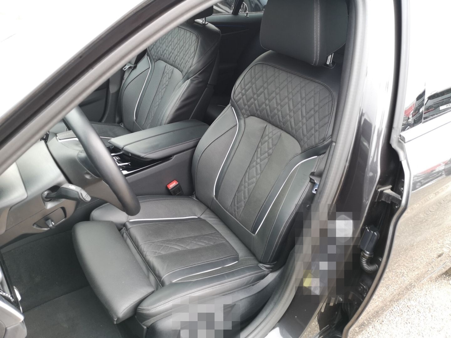 BMW 530 e Touring Luxury Line LASER+LEDER+NAVI+H&K foto 9