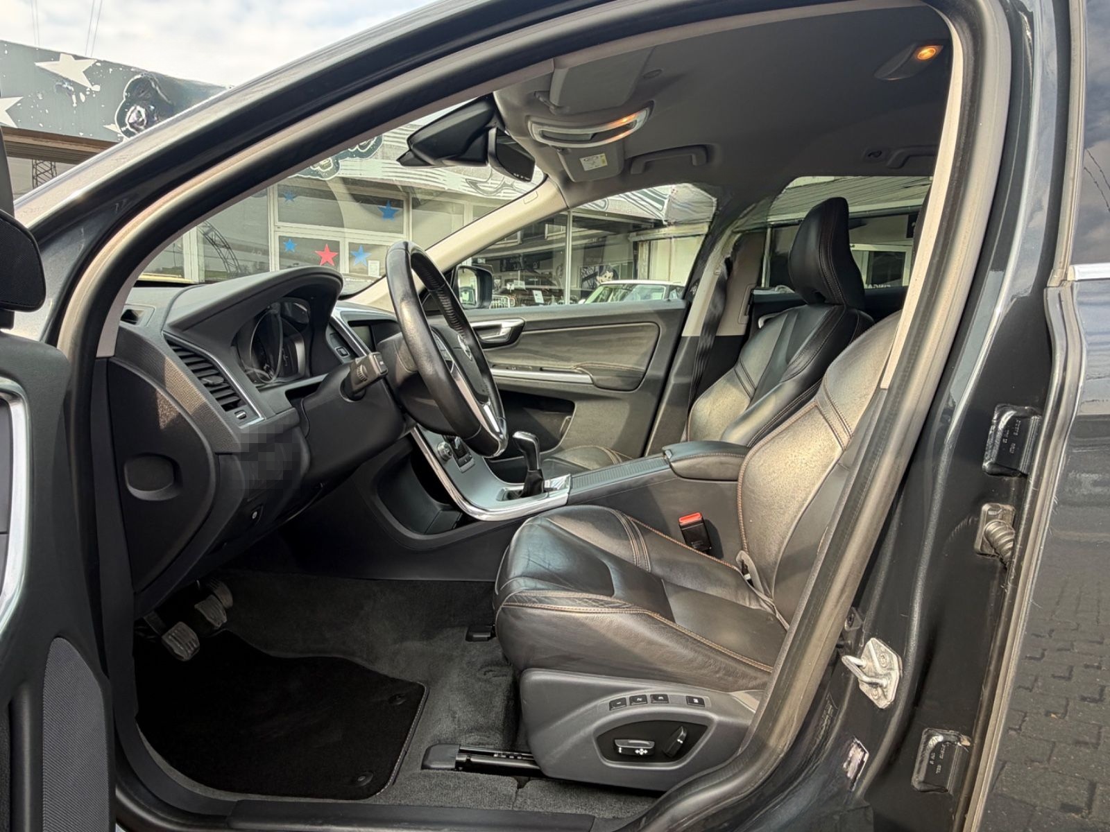 Volvo XC60 D3 Dynamic/Leder/Navi/Xenon/6-Gang foto 12