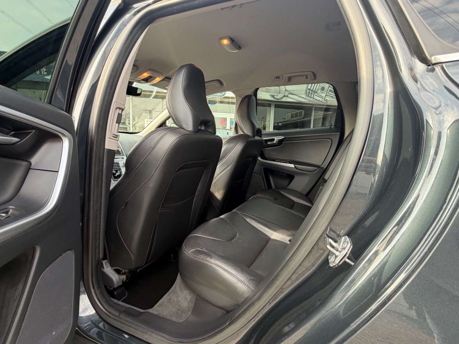 Volvo XC60 D3 Dynamic/Leder/Navi/Xenon/6-Gang foto 19