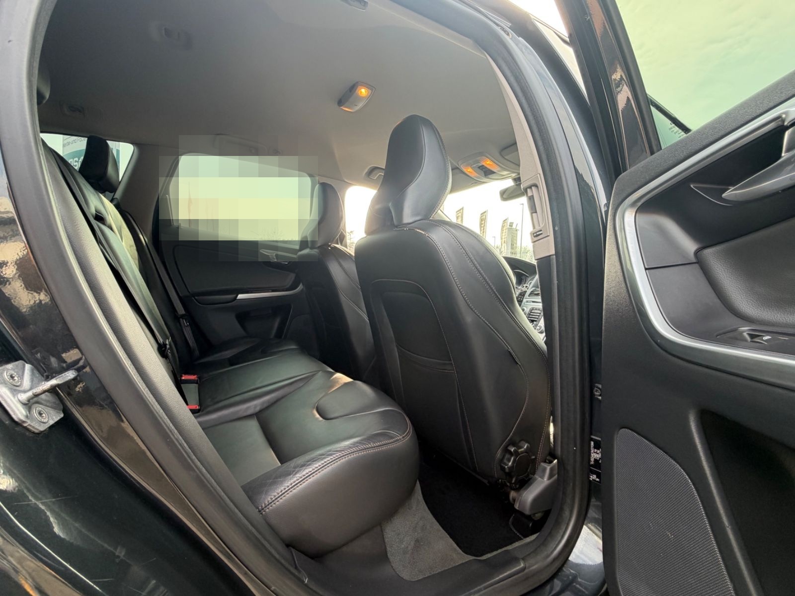 Volvo XC60 D3 Dynamic/Leder/Navi/Xenon/6-Gang foto 22