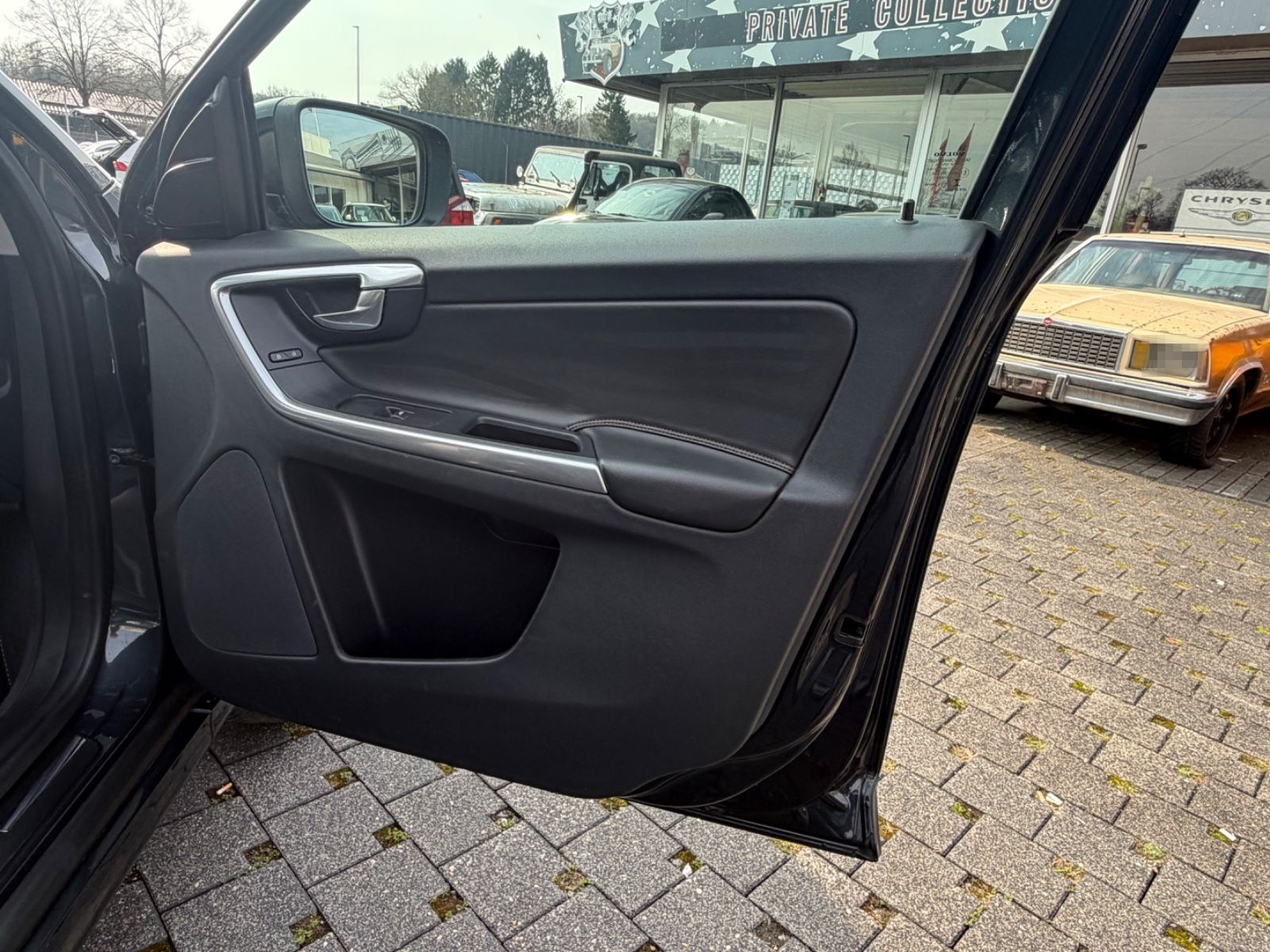 Volvo XC60 D3 Dynamic/Leder/Navi/Xenon/6-Gang foto 23