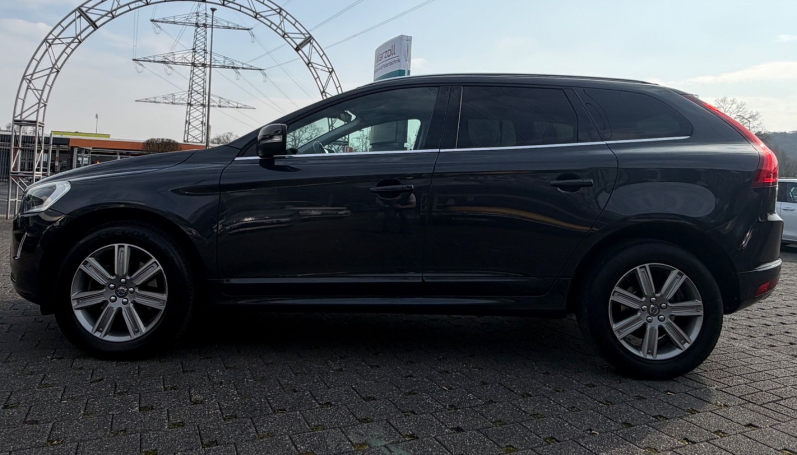 Volvo XC60 D3 Dynamic/Leder/Navi/Xenon/6-Gang foto 9