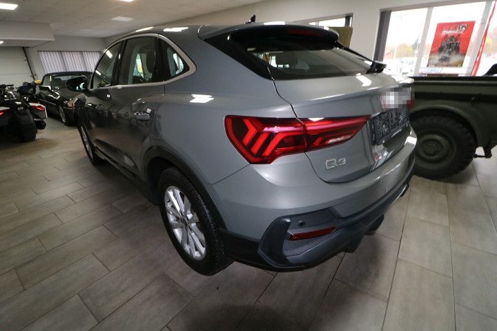 Audi Q3 Sportback 45 TFSIe S tronic LED foto 5