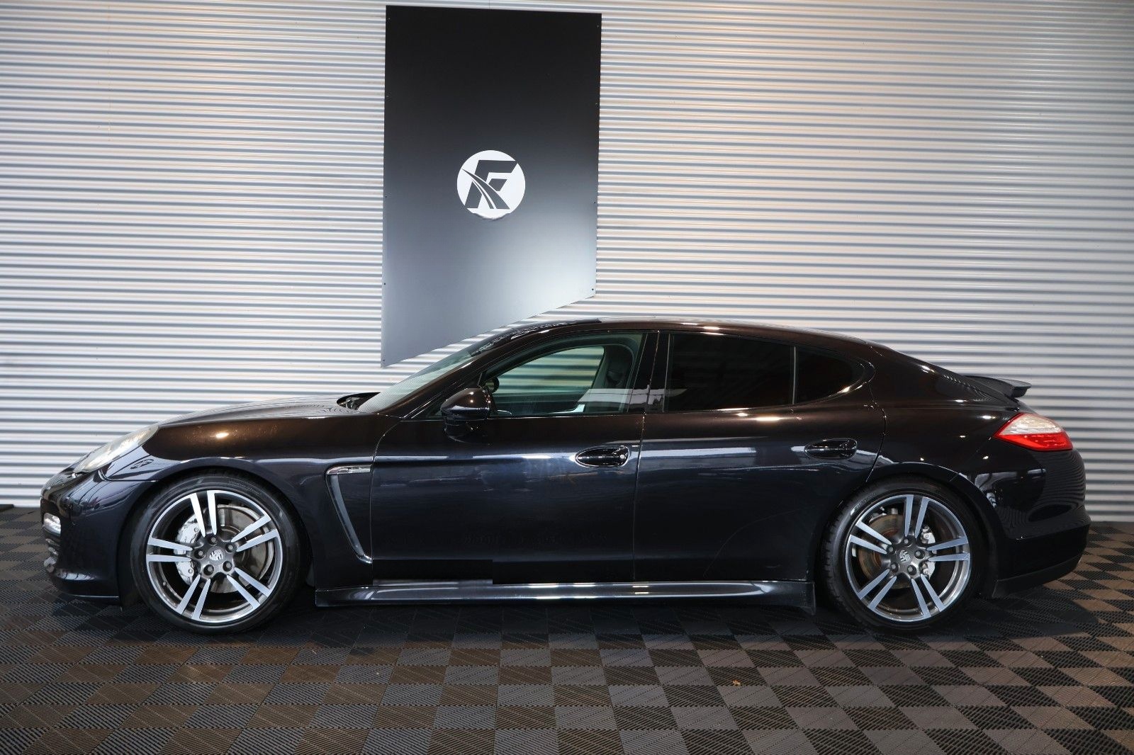 Porsche Panamera 4S/PDC/NAVI/BOSE/BI-XENON foto 2