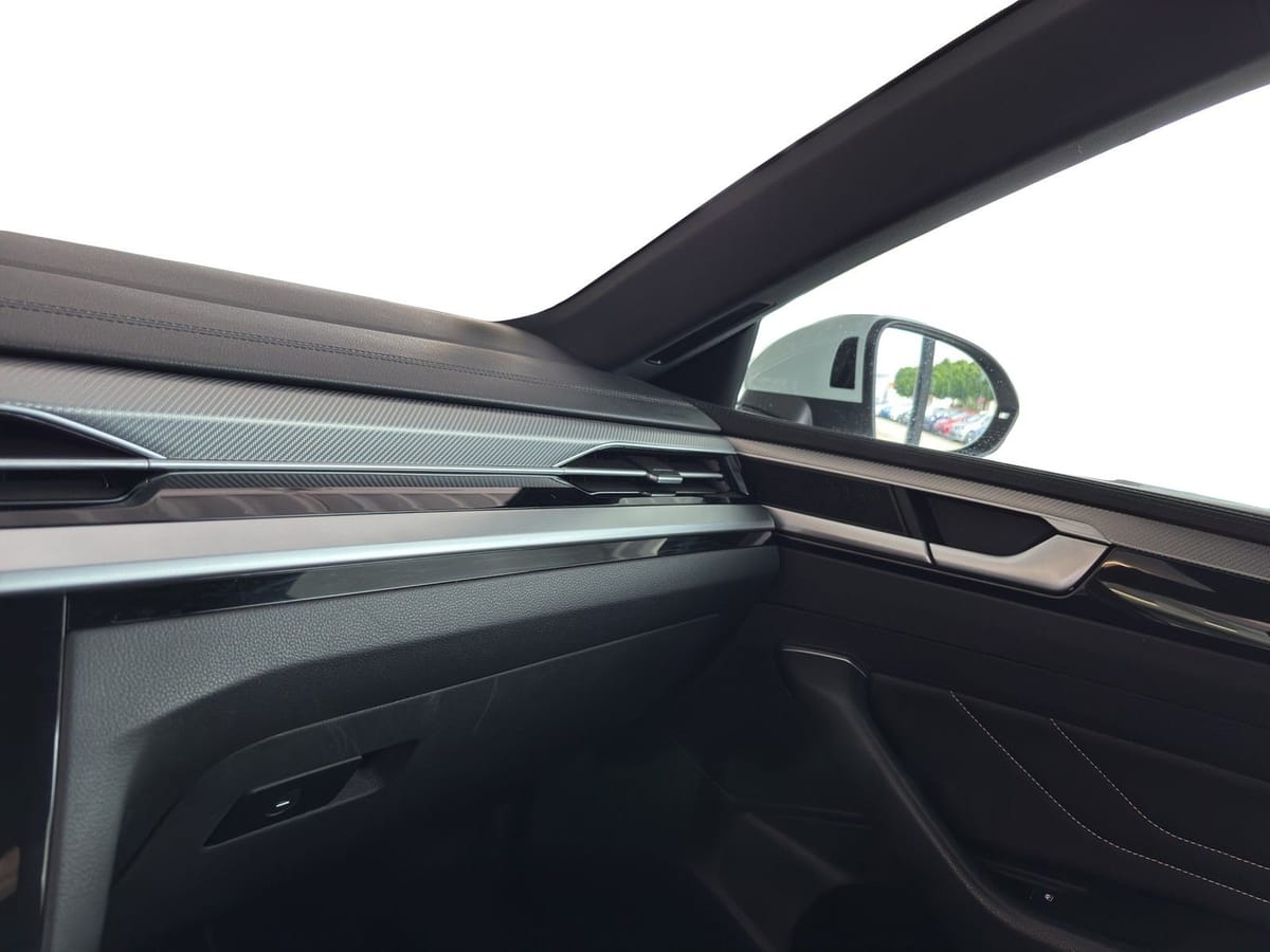Volkswagen Arteon Shootingbrake 2.0 TDI R-Line DSG LEDER foto 14