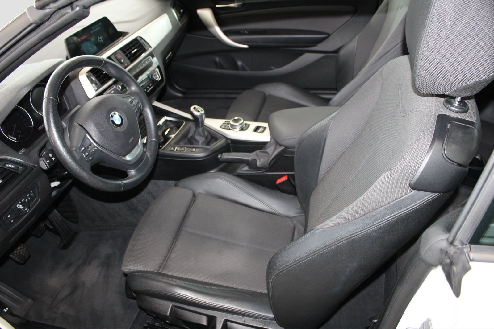 BMW 218 Cabrio d Advantage Business PDC TLeder foto 10