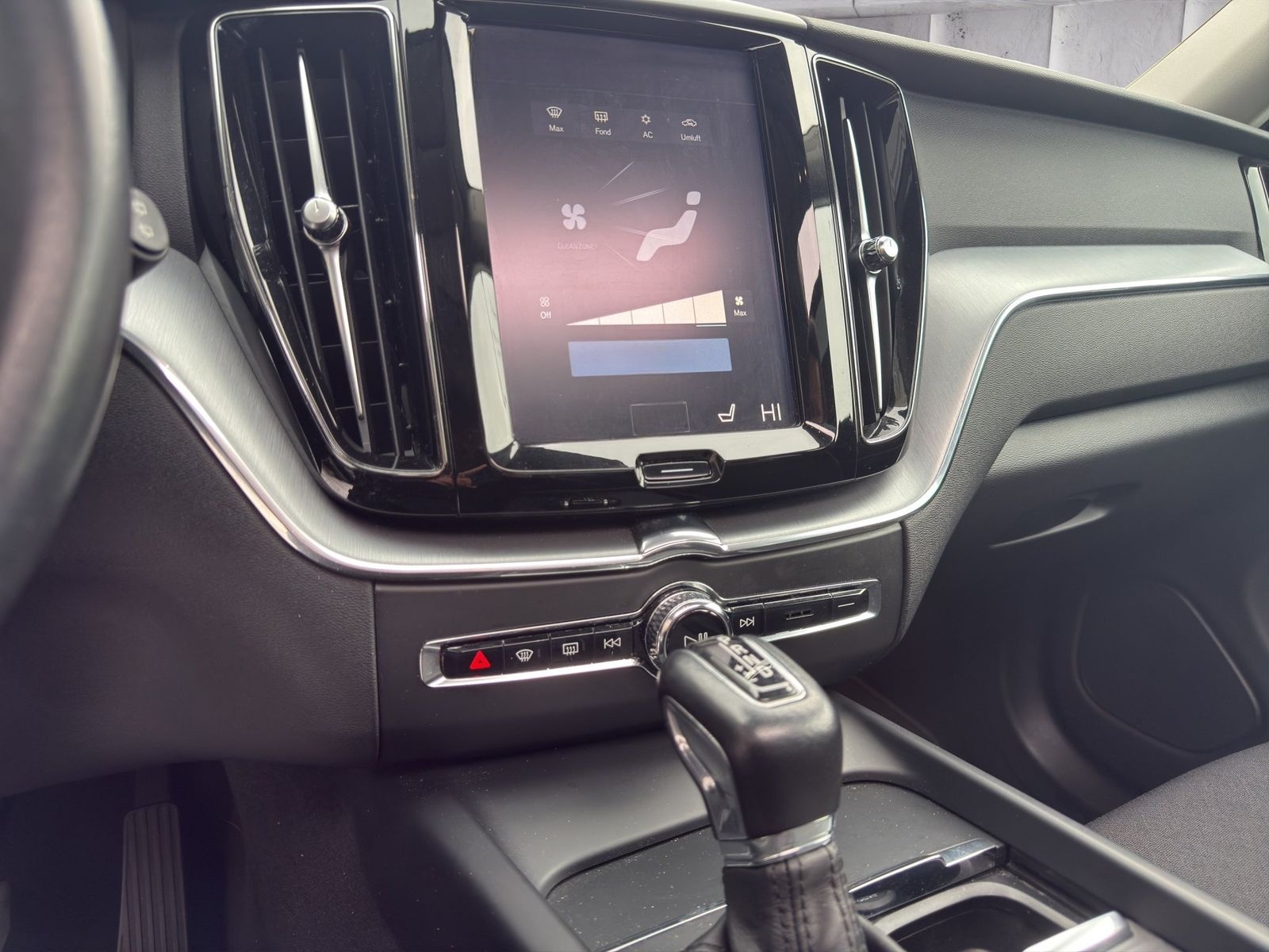 Volvo XC 60 D4 AWD Momentum (EURO 6) foto 15