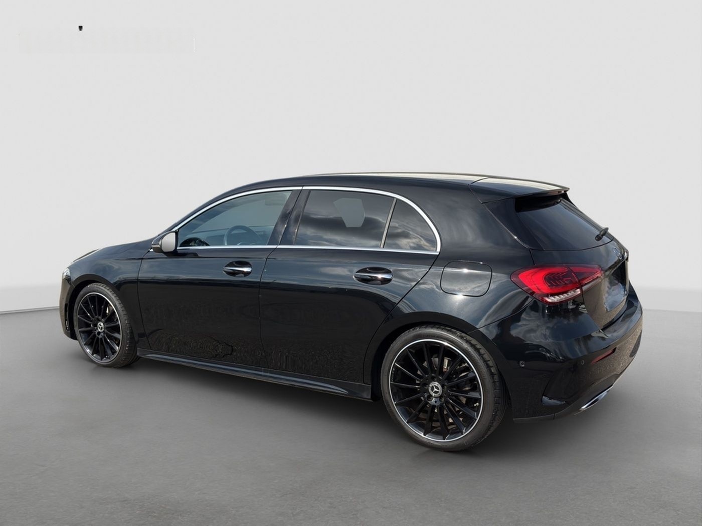 Mercedes-Benz A 200 *AMG-Line*AHK*Multibeam*Burmester*Keyless* foto 8