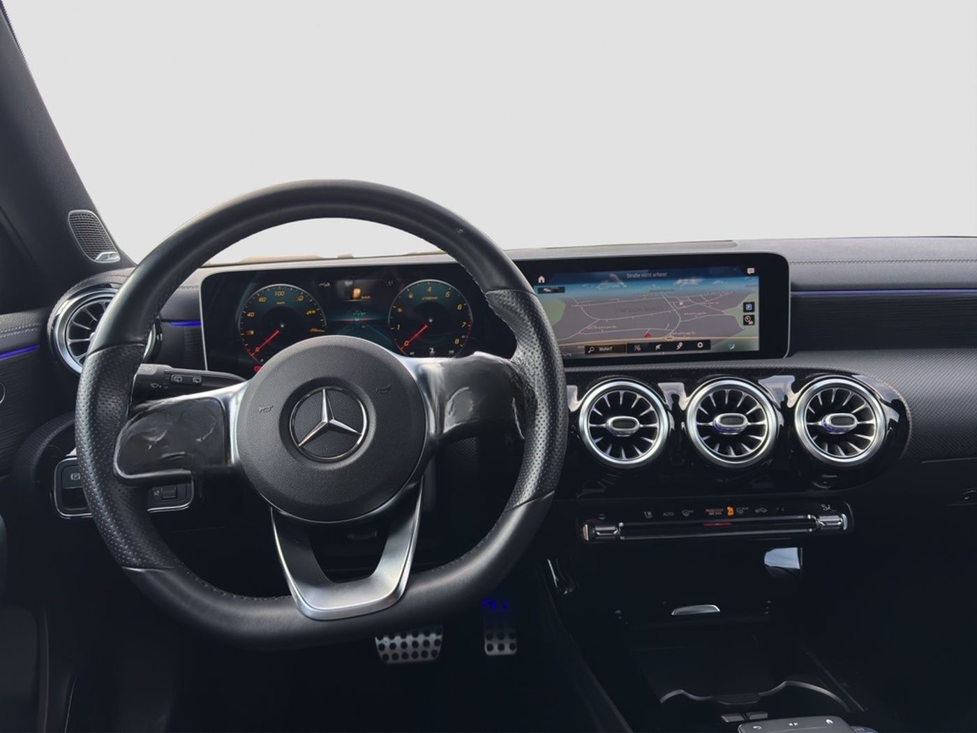 Mercedes-Benz A 200 *AMG-Line*AHK*Multibeam*Burmester*Keyless* foto 9