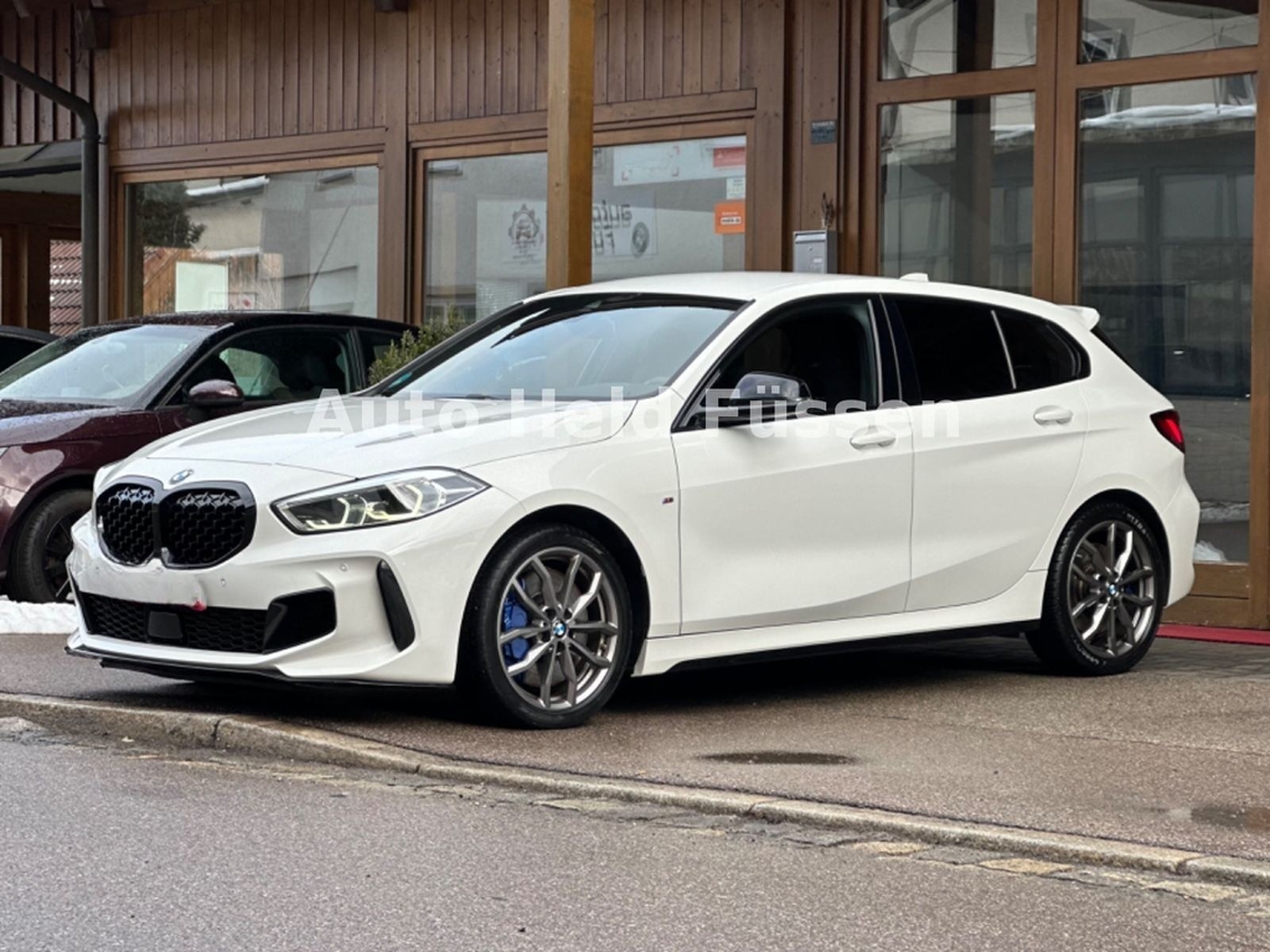 BMW M135 i xDrive Lim Aut Navi Temp LED foto 2