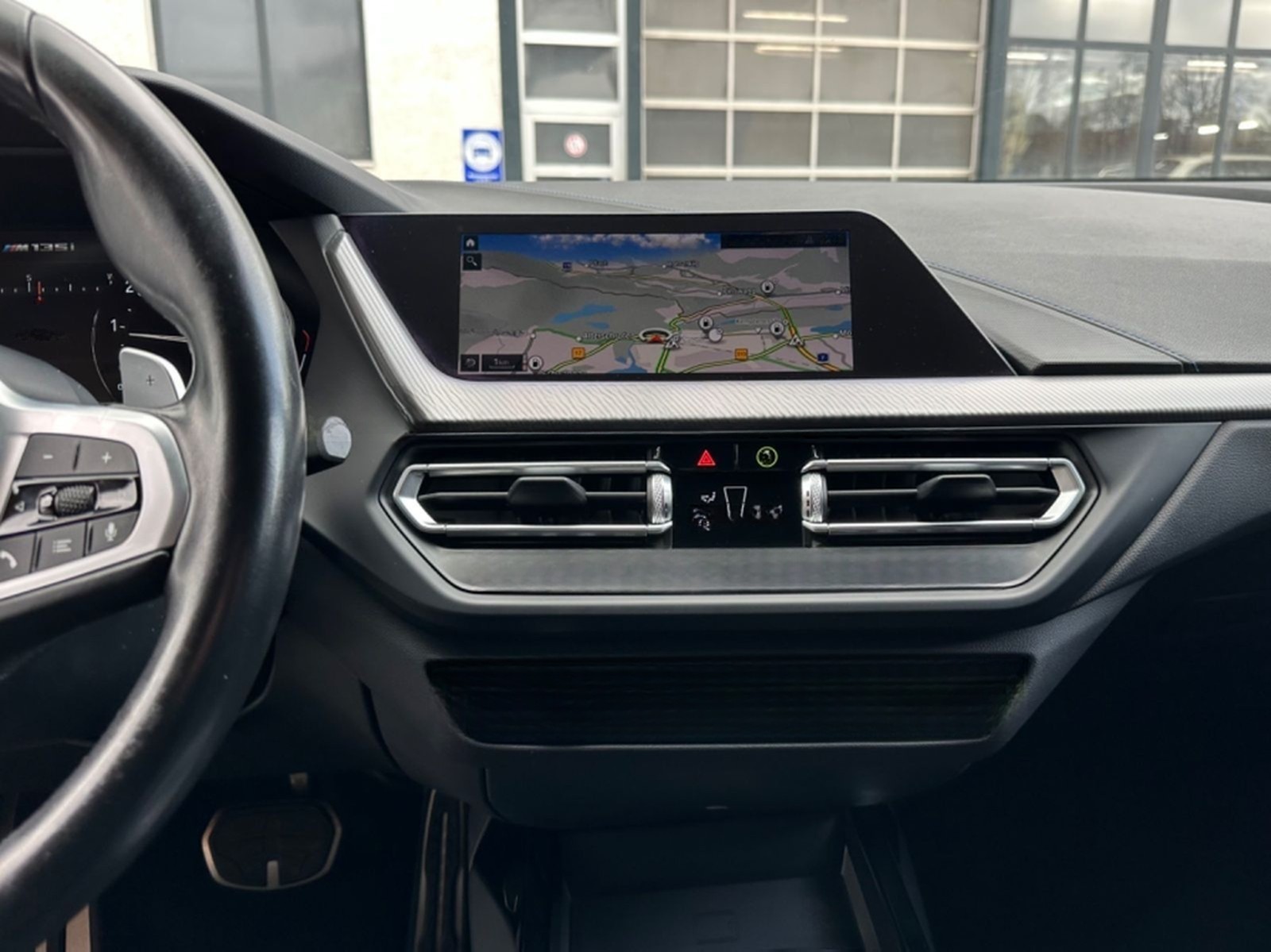 BMW M135 i xDrive Lim Aut Navi Temp LED foto 15