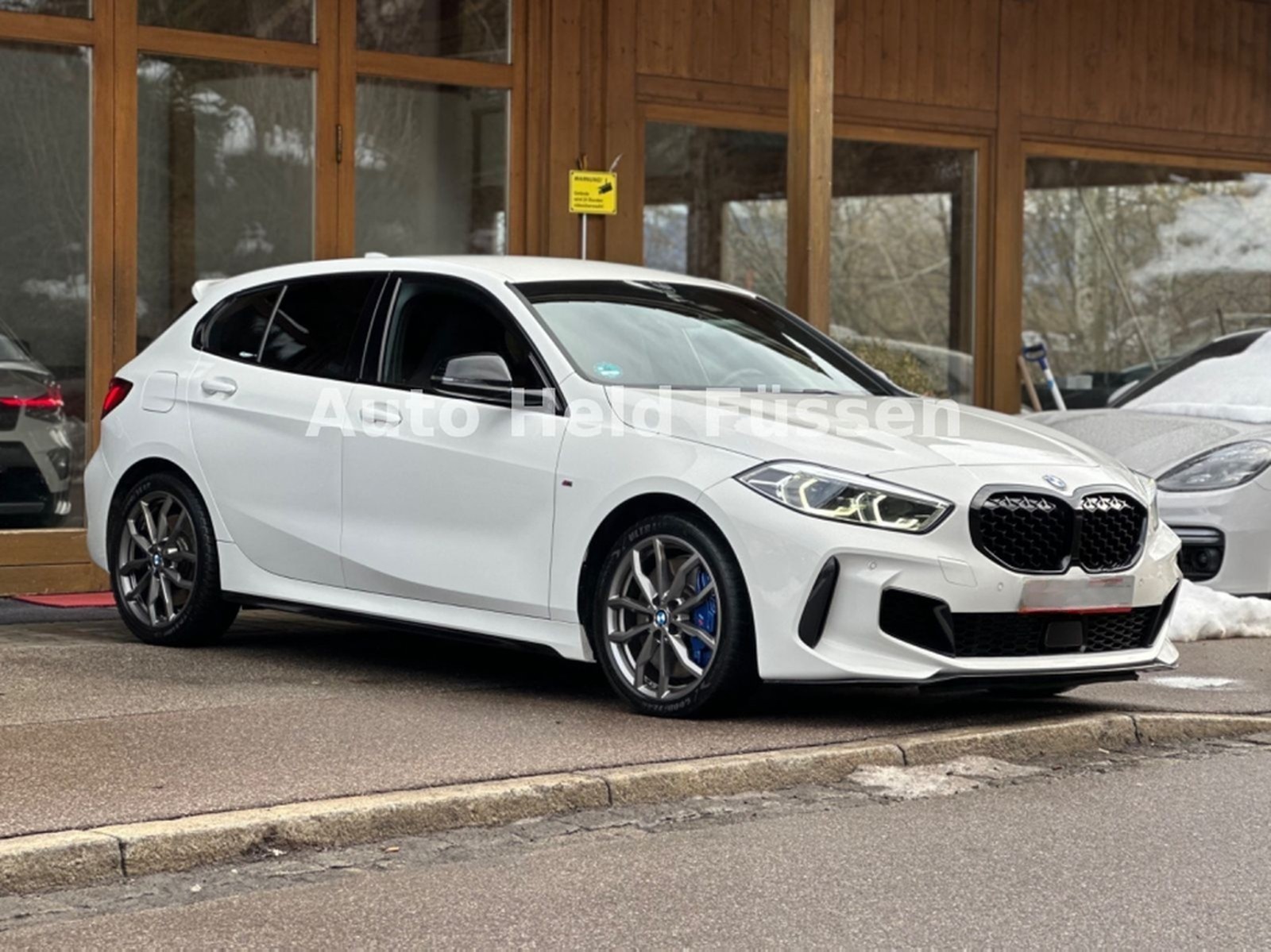BMW M135 i xDrive Lim Aut Navi Temp LED foto 4