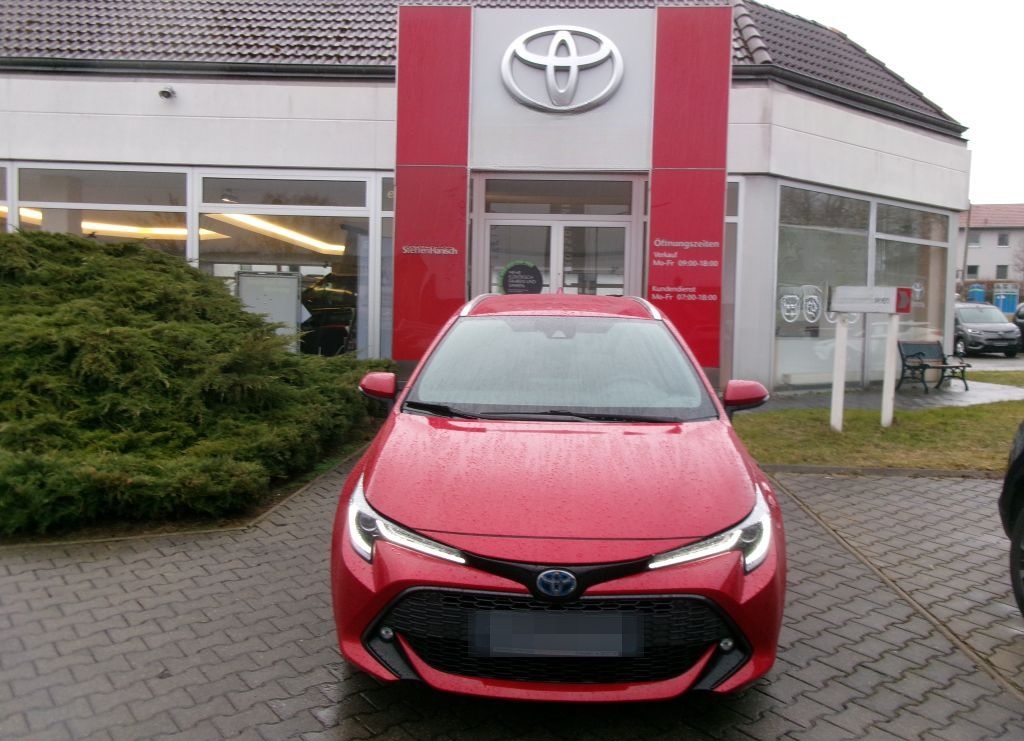 Toyota Corolla 2.0 Hybrid TS Team D  +TPKT+TWW+ foto 2