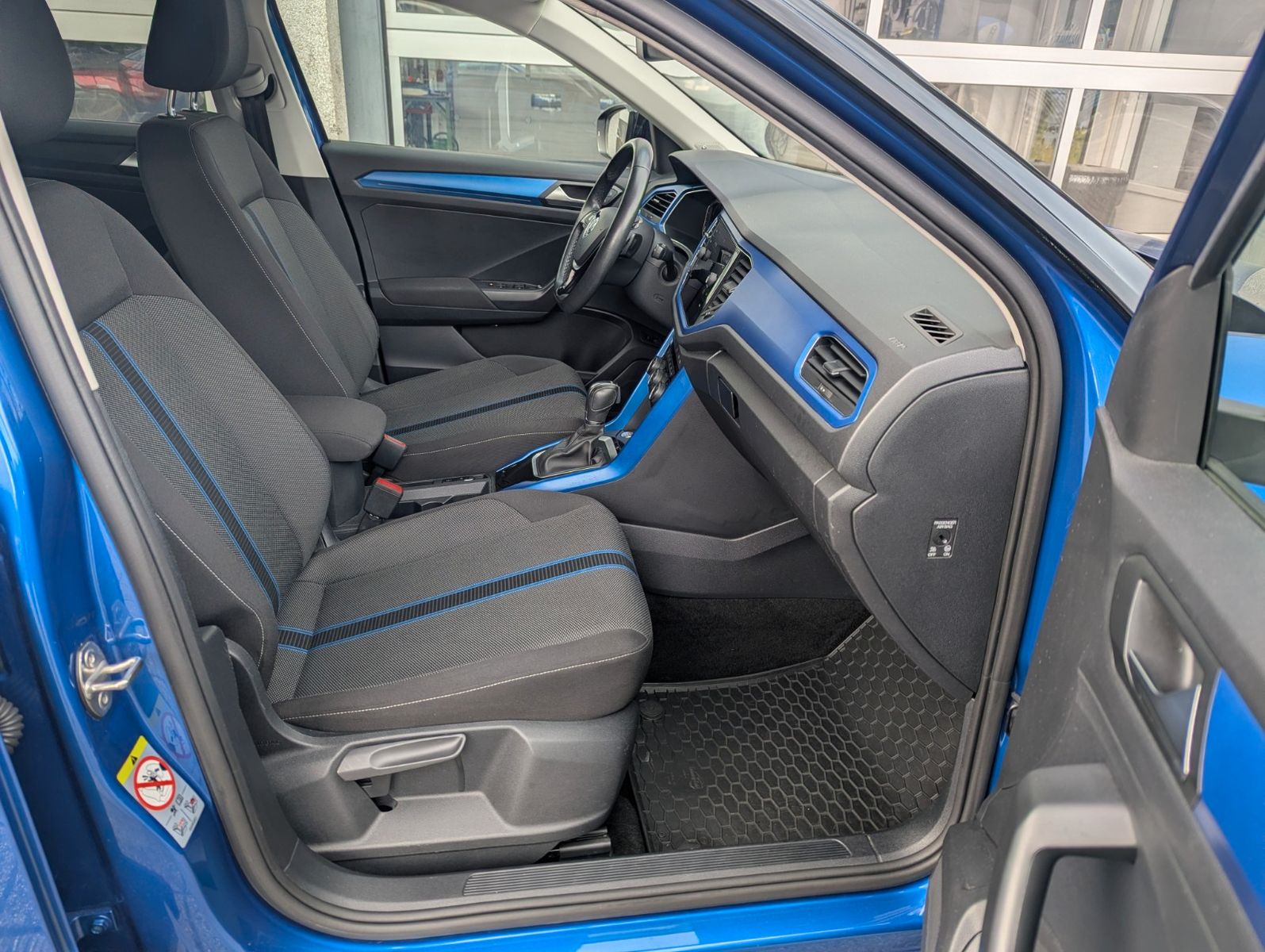Volkswagen T-Roc Style*R-Line*AHK*Kamera*Navi* foto 16