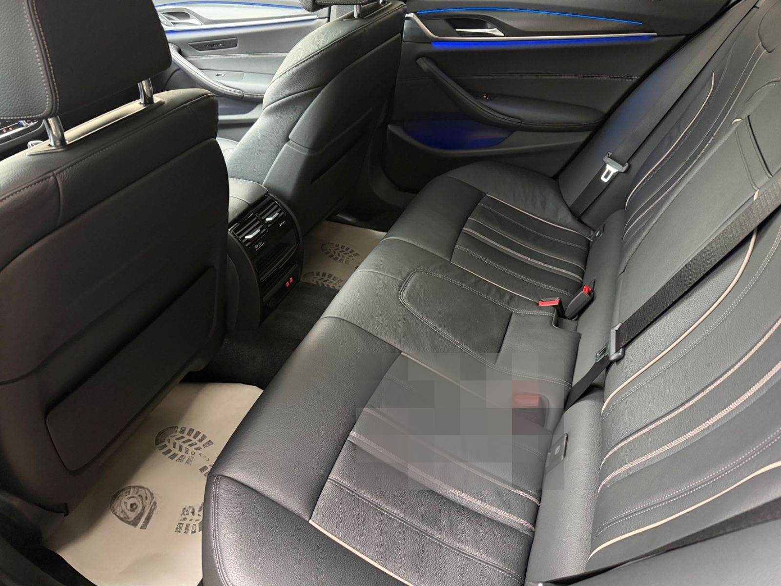 BMW 530d Touring M Sport LASER/HUD/ACC/PANO/STHZ/AHK foto 9