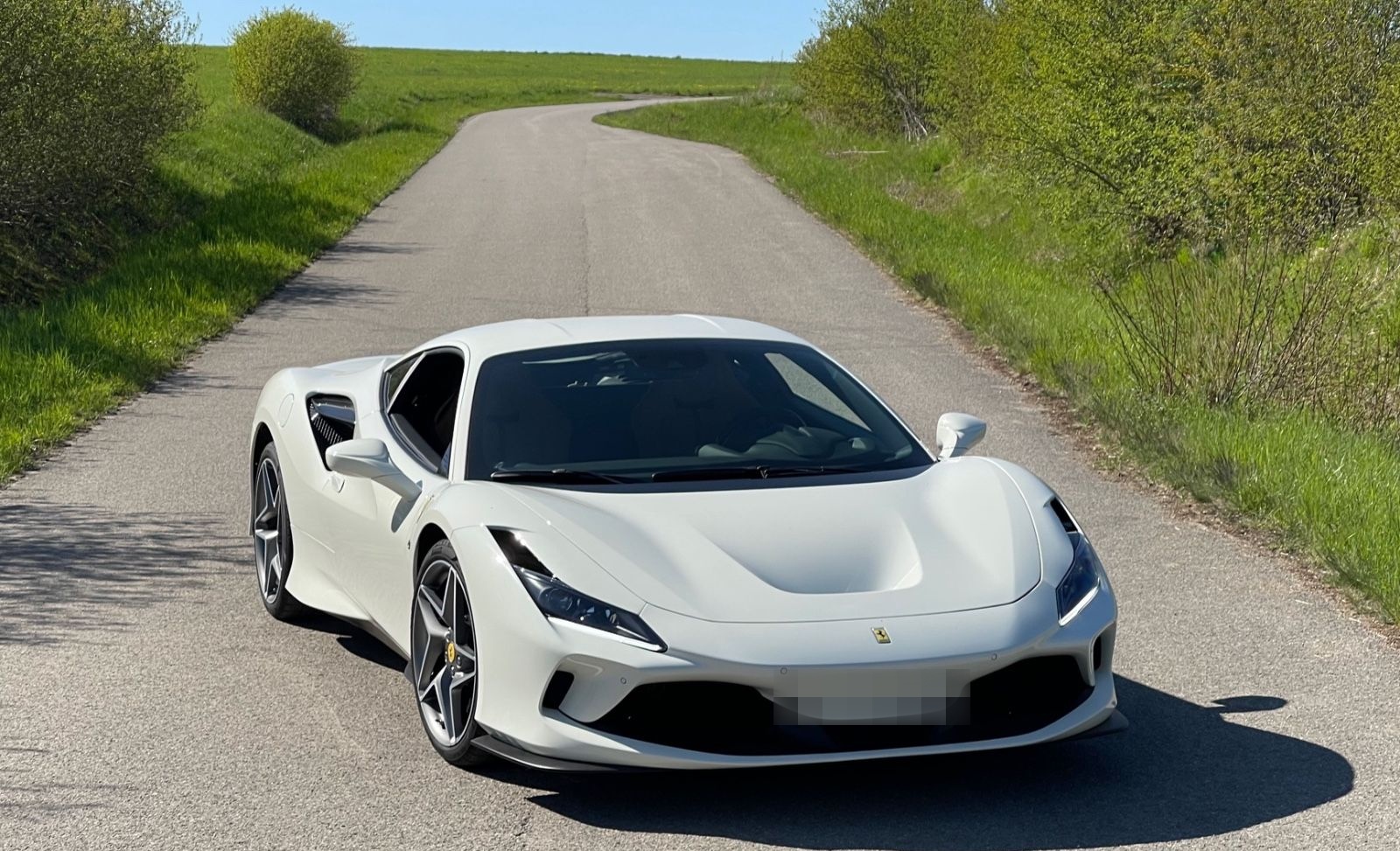 Ferrari F8 Tributo*1.HAND*LIFT*RACINGSITZE*NW-Garantie* foto 10