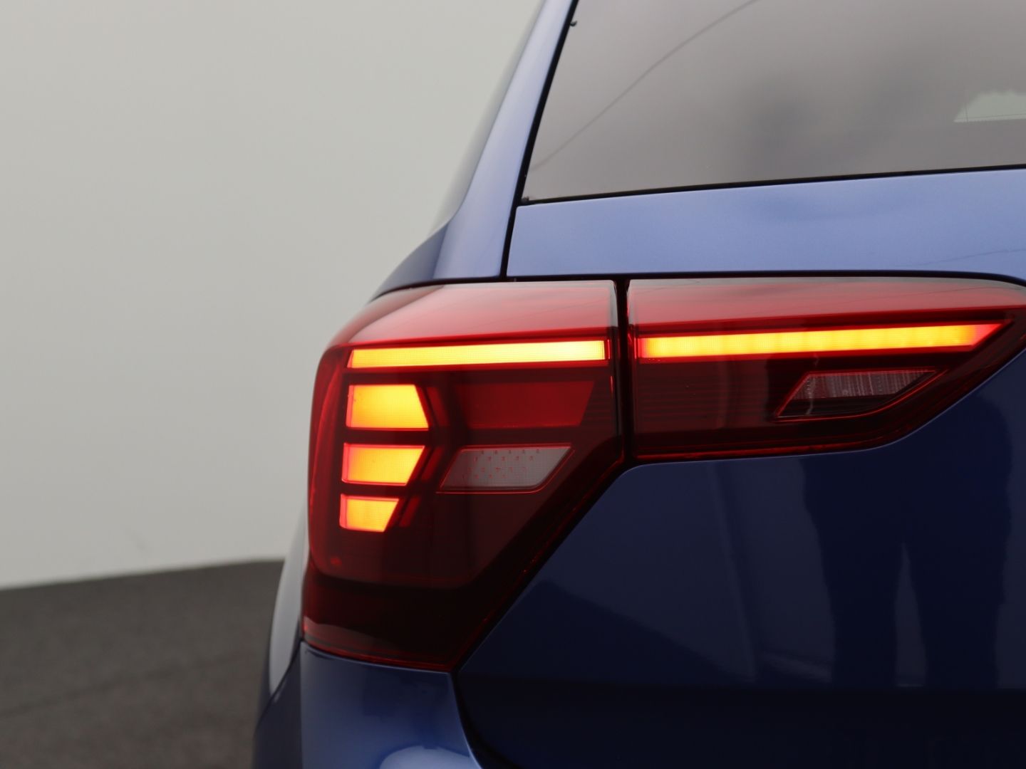 Volkswagen Polo VI R-Line LED Pano Kamera Keyless Dig. Cock foto 11