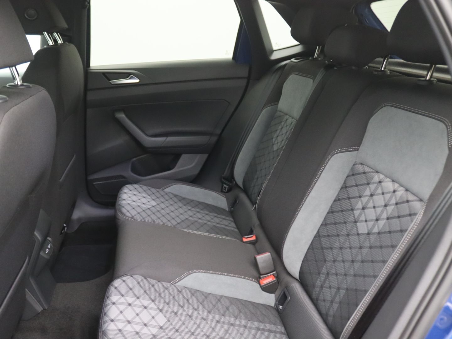 Volkswagen Polo VI R-Line LED Pano Kamera Keyless Dig. Cock foto 13