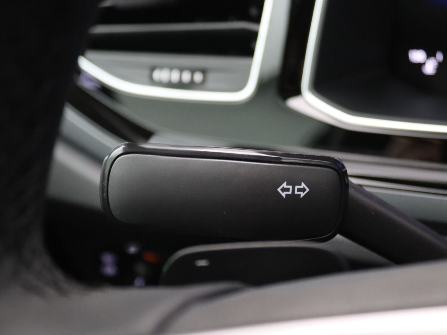 Volkswagen Polo VI R-Line LED Pano Kamera Keyless Dig. Cock foto 16