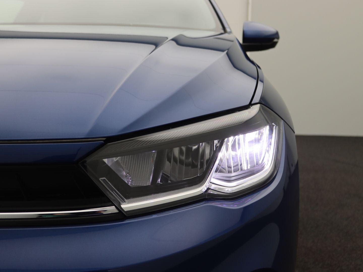 Volkswagen Polo VI R-Line LED Pano Kamera Keyless Dig. Cock foto 10