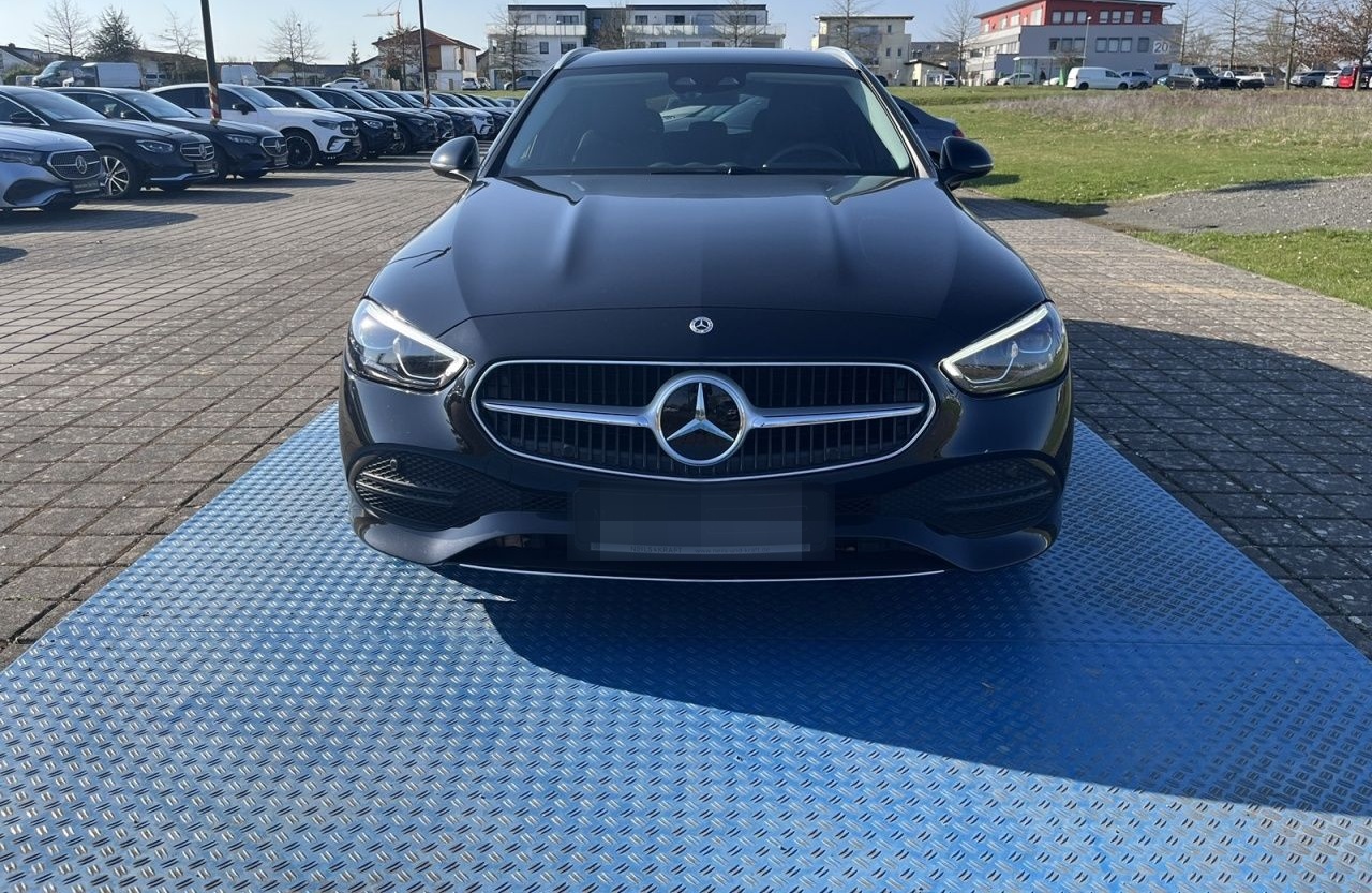 Mercedes-Benz C 220 d T AVANTGARDE+FAHRASSIST+AMBIENTE+AHK+KAM foto 3