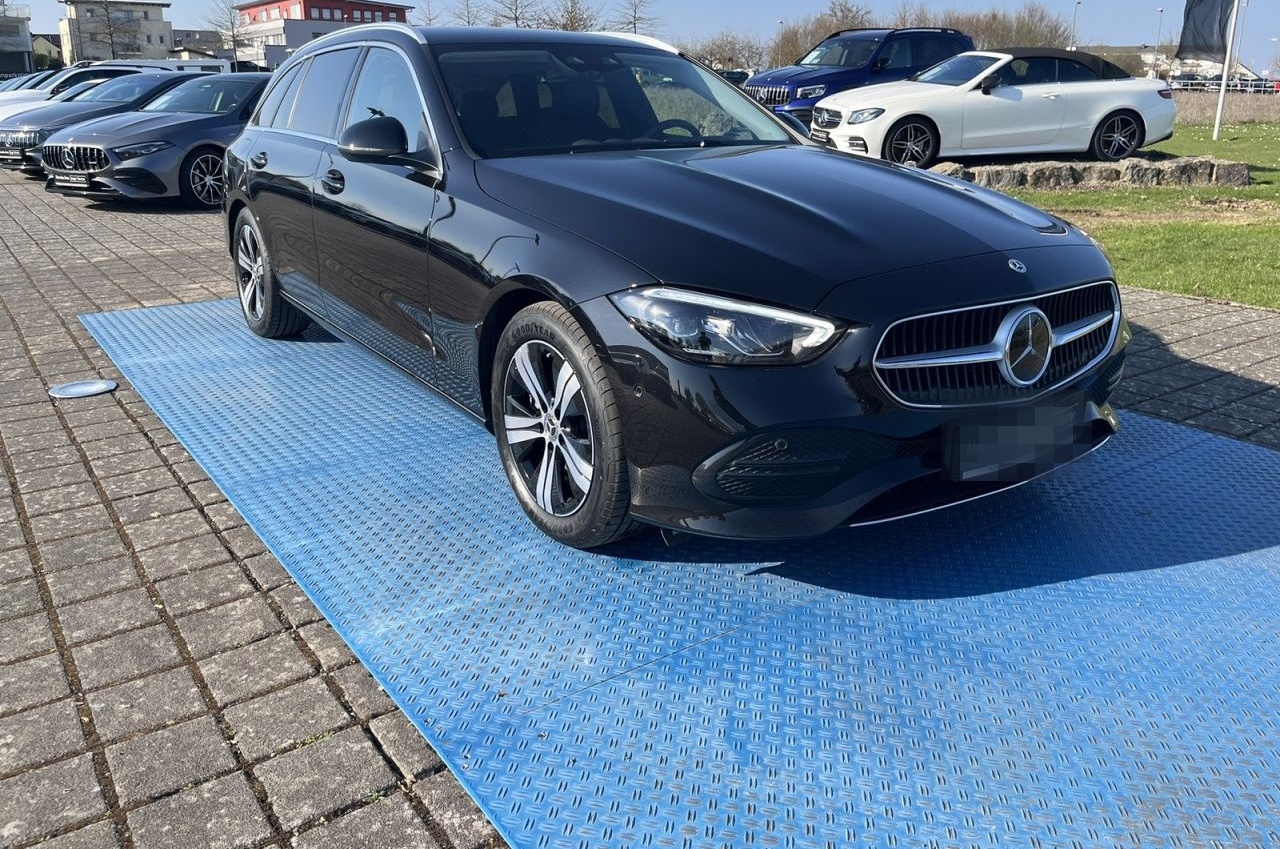 Mercedes-Benz C 220 d T AVANTGARDE+FAHRASSIST+AMBIENTE+AHK+KAM foto 4