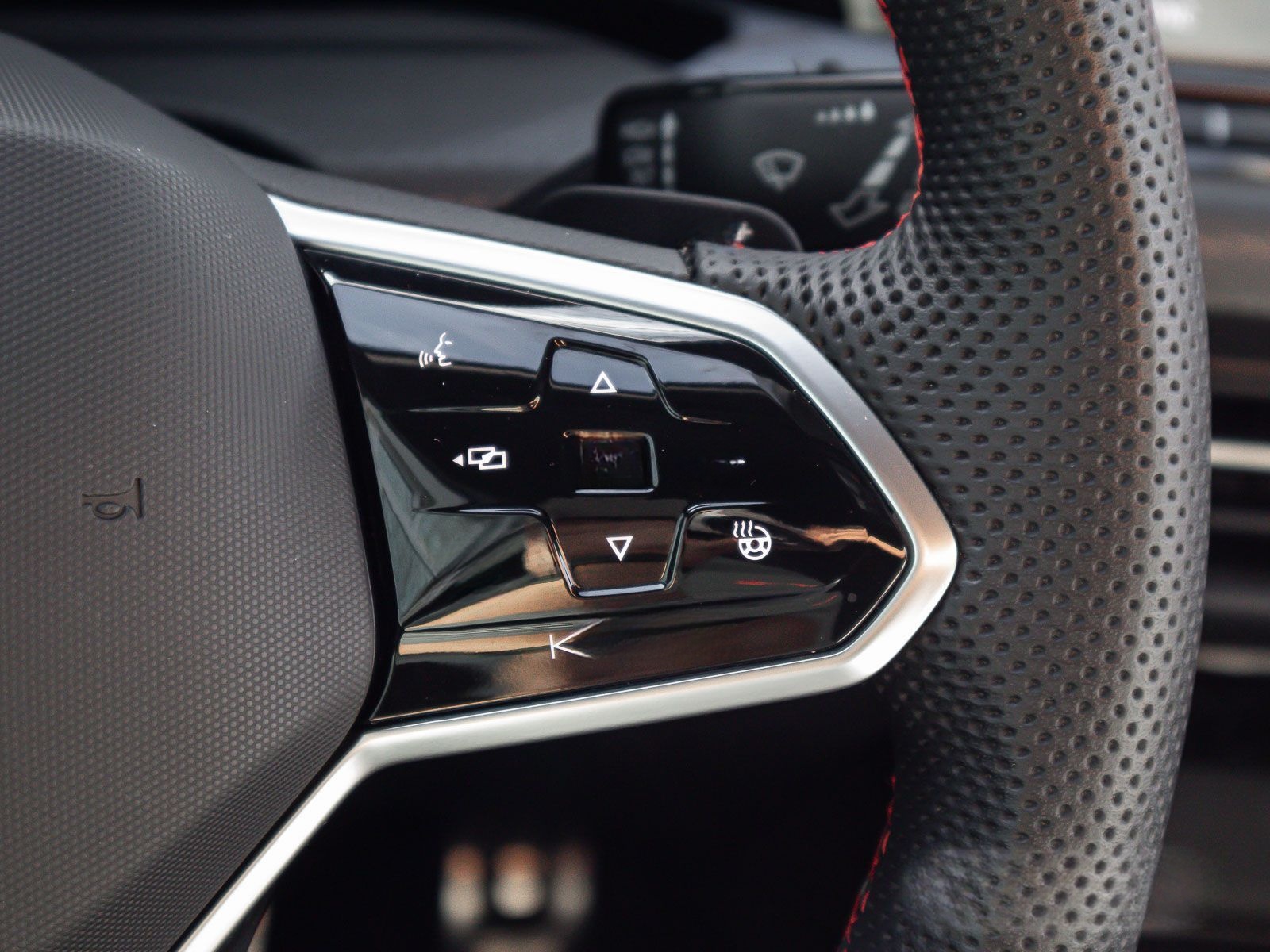 Volkswagen Golf VIII GTI Clubsport 2.0 TSI LED+ Navi ParkPi foto 20