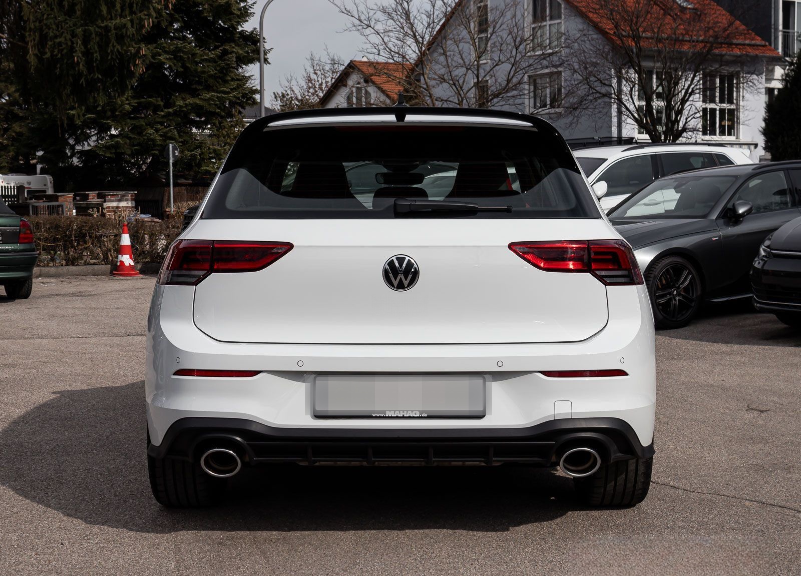 Volkswagen Golf VIII GTI Clubsport 2.0 TSI Navi LED+ ACC 18 foto 8