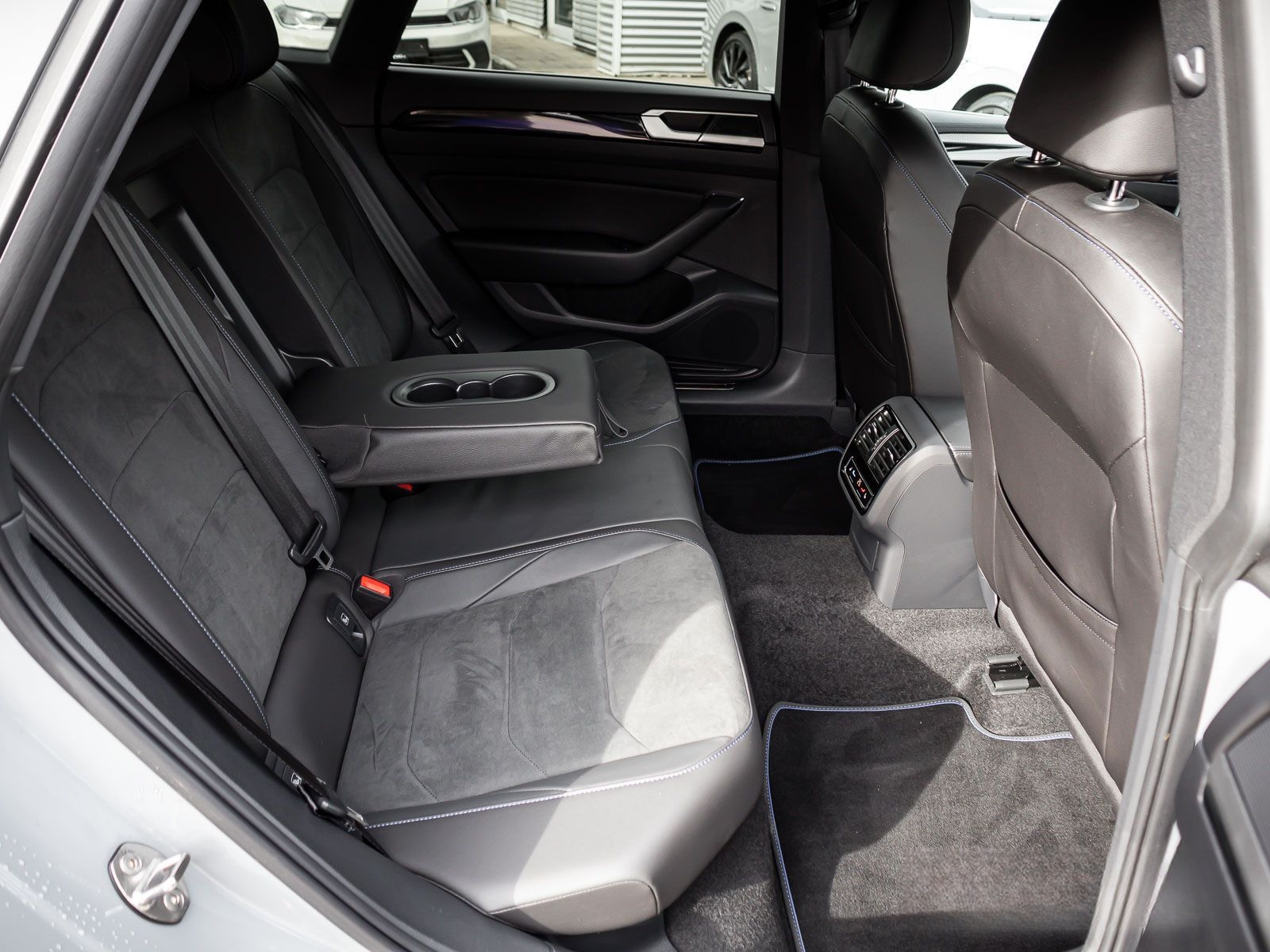 Volkswagen Arteon R Shooting Brake R 2.0 TSI 4MOT IQ.Light foto 14