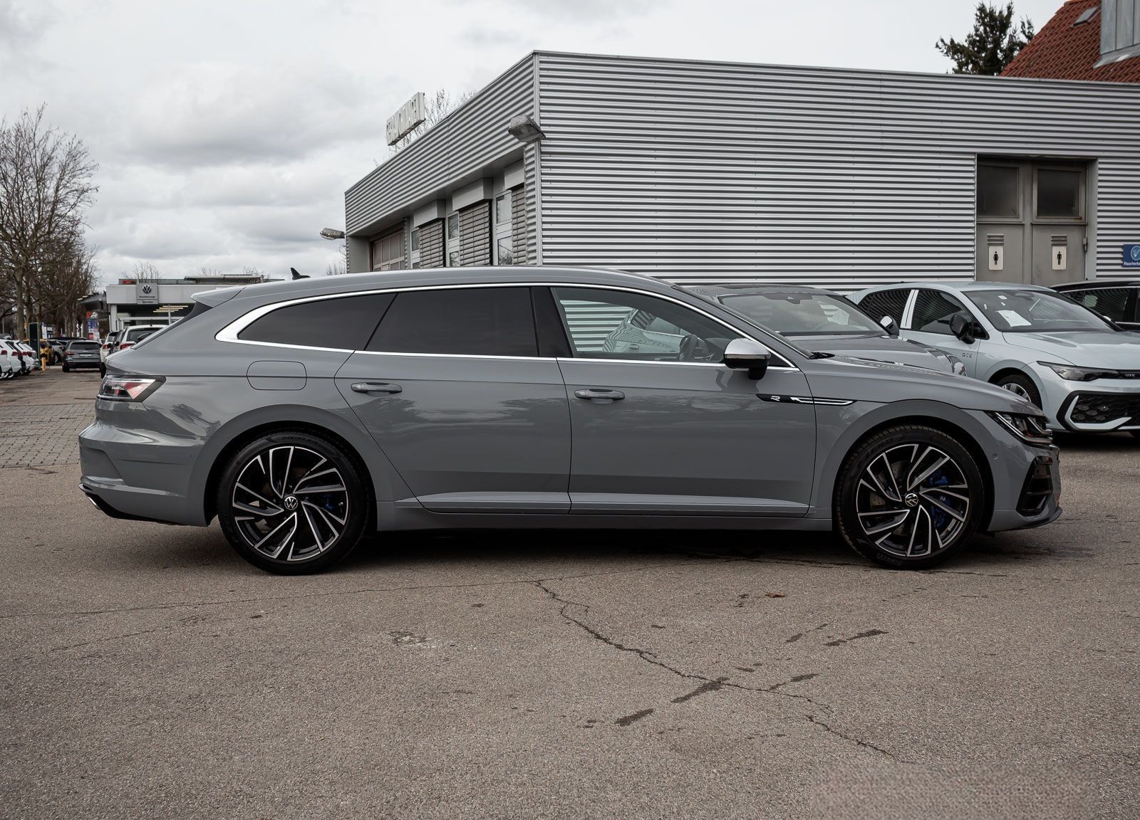 Volkswagen Arteon R Shooting Brake R 2.0 TSI 4MOT IQ.Light foto 6