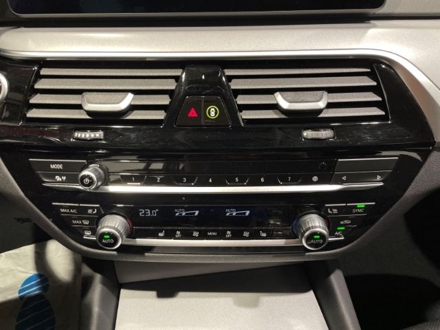 BMW 520 D Touring Automatik EU6d Leder LED ACC Navi  foto 13