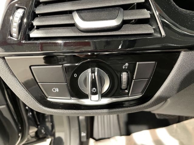 BMW 520 D Touring Automatik EU6d Leder LED ACC Navi  foto 18