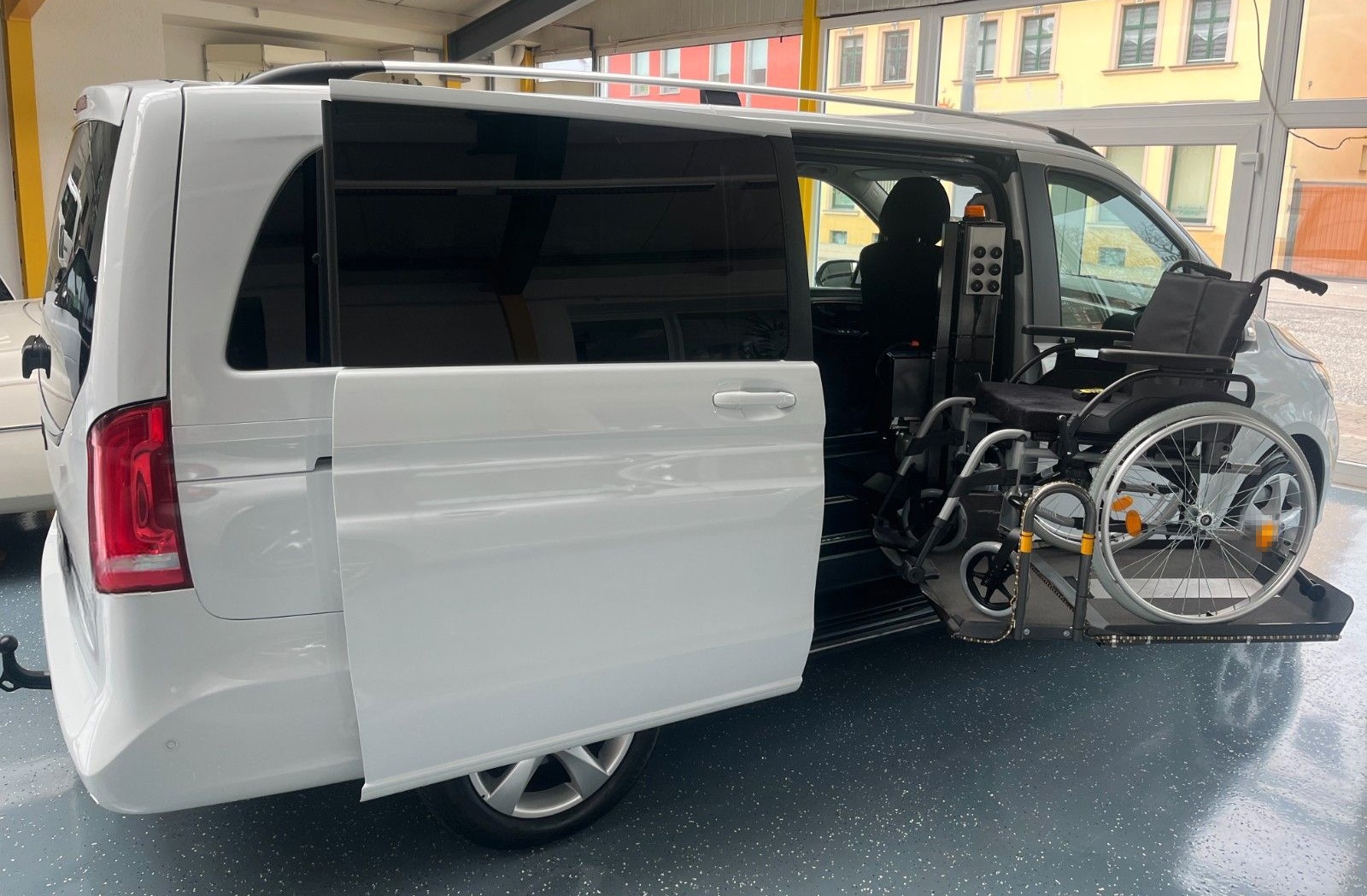 Mercedes-Benz V 220 l  Rollstuhllift Recaro Sitz Selbstfahrer foto 2