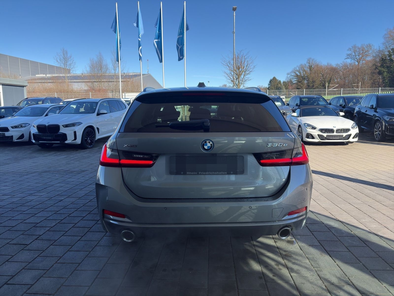 BMW 330e xDrive Touring ACC 360° Sportsitze SH foto 5