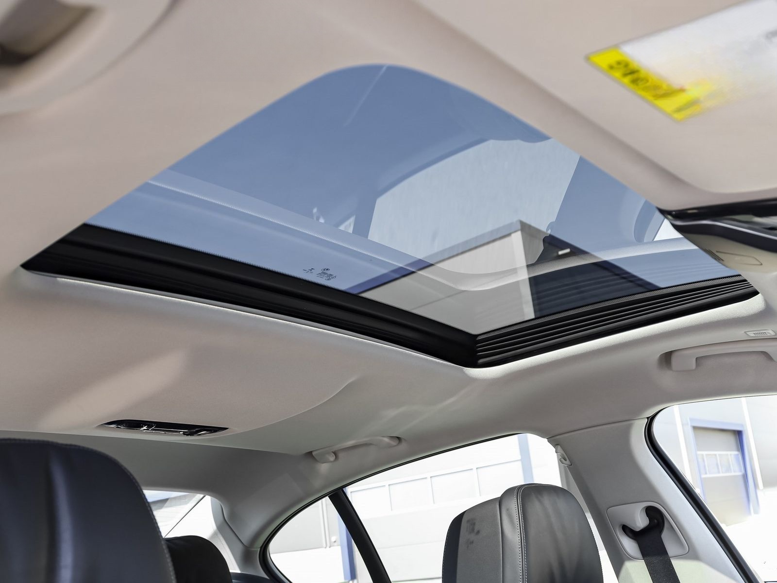 BMW 745e iPerformance Limousine foto 10