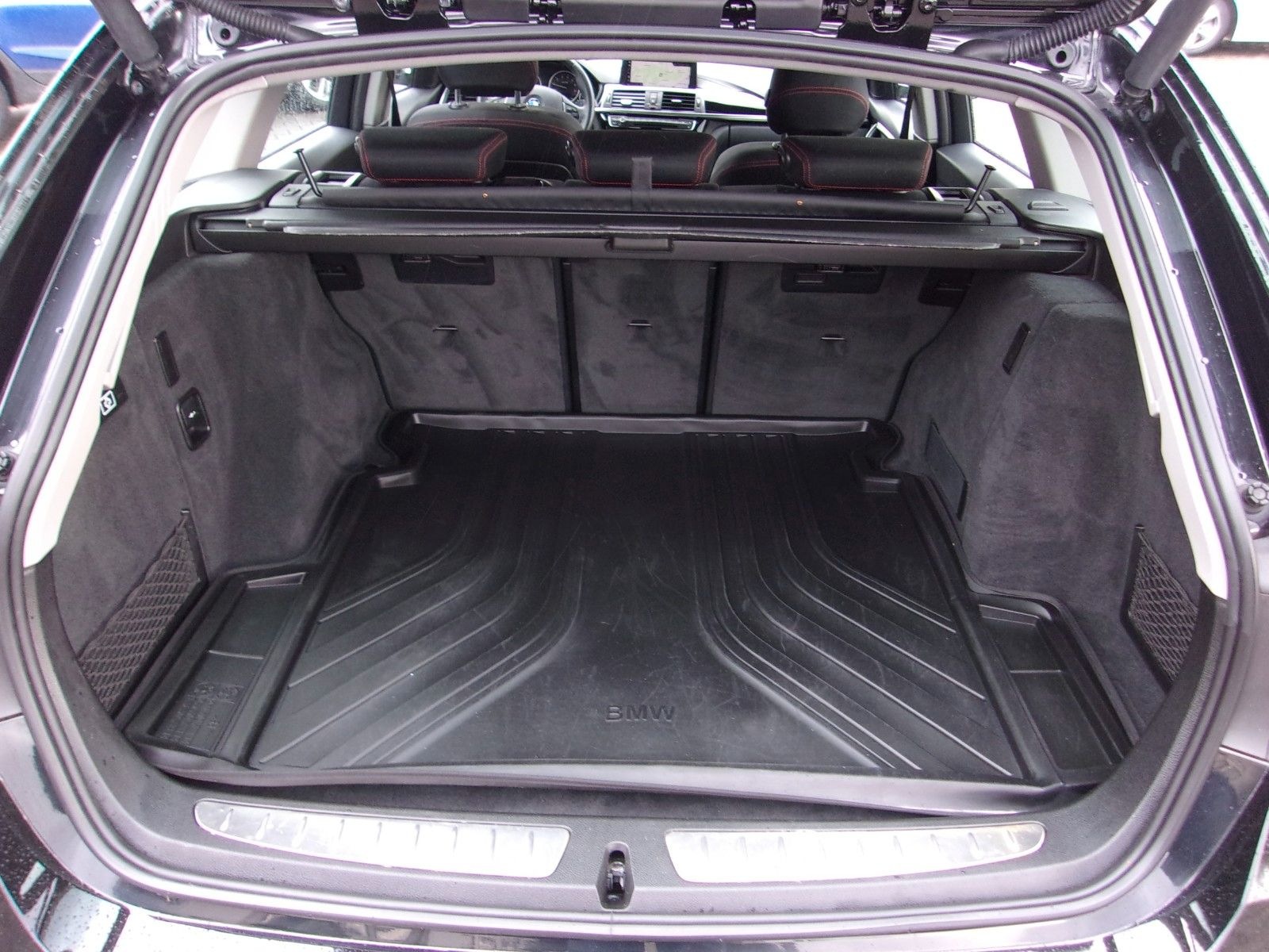 BMW 318i  Automatic  Touring Sport Line foto 13