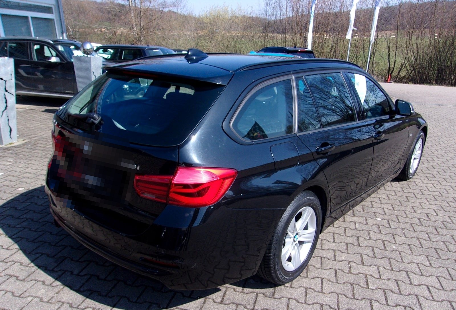 BMW 318i  Automatic  Touring Sport Line foto 5