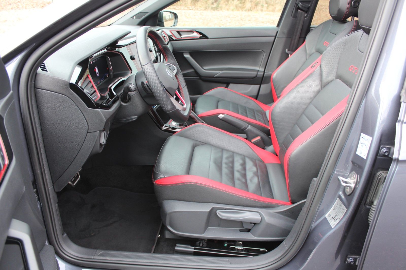 Volkswagen Polo VI GTI Edition 25 DigTacho Keyless Pano Cam foto 9