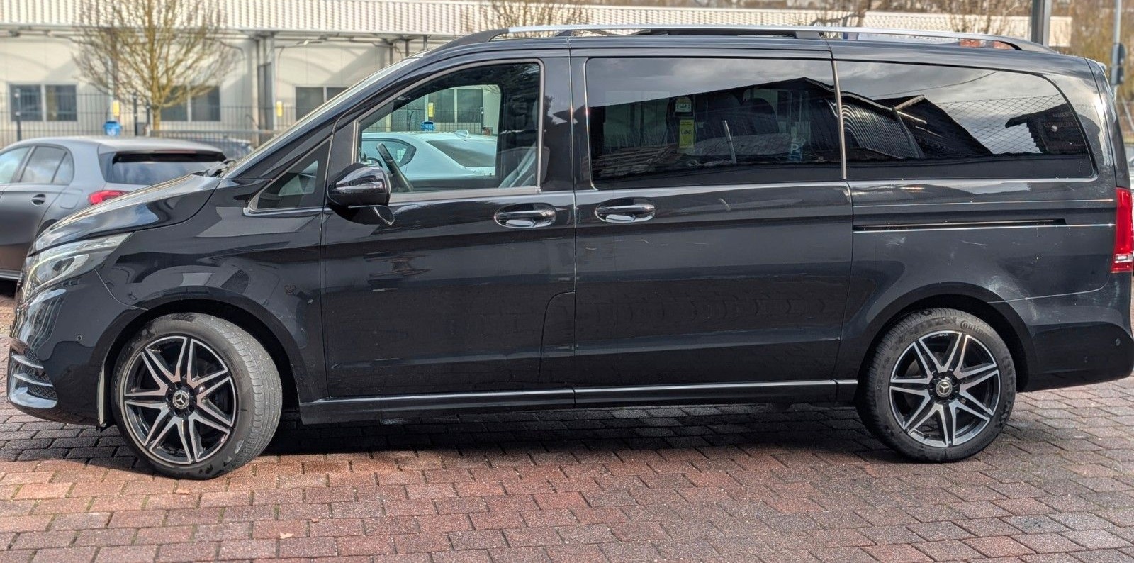 Mercedes-Benz V 300d Lang,4Matik,AMG-Line,Panorama,Leder,360KA foto 2