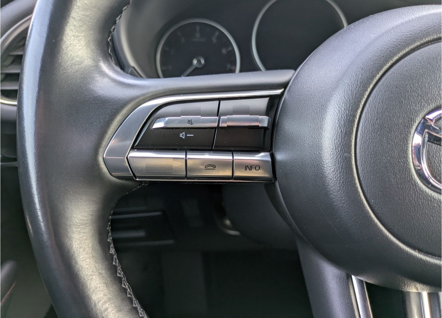 Mazda 3 Homura HUD Navi LED ACC Apple CarPlay SHZ Klim foto 9