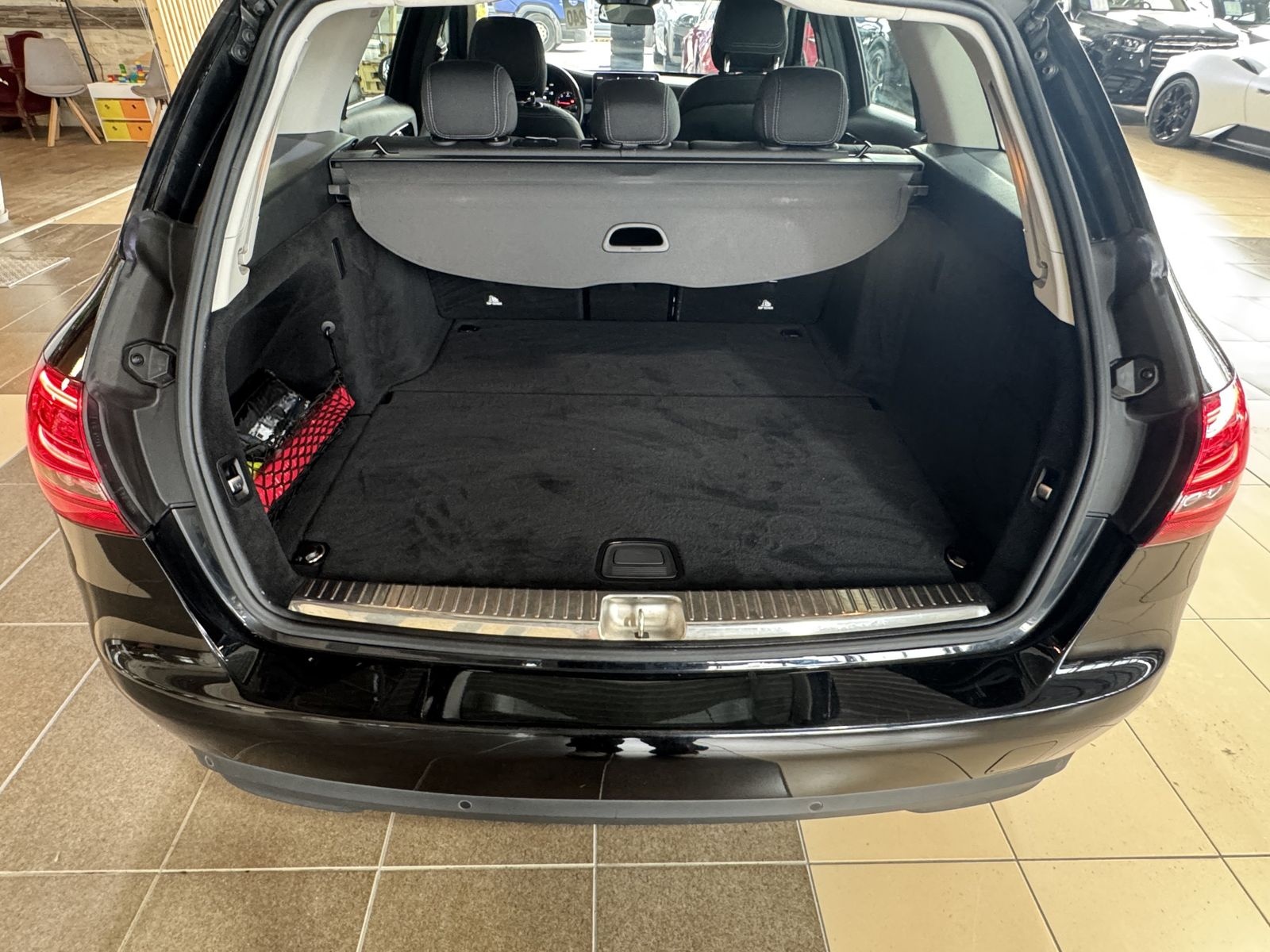 Mercedes-Benz C 200 d*Business*AHK*LED*SHZ*Navi*Tempomat*PDC foto 7