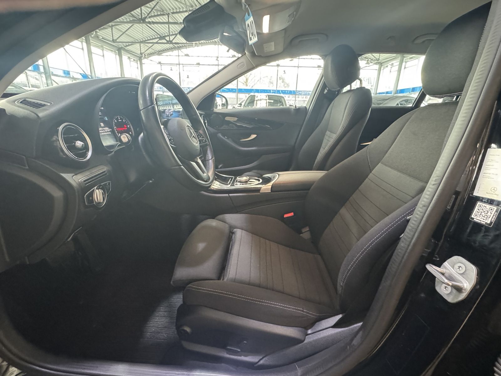 Mercedes-Benz C 200 d*Business*AHK*LED*SHZ*Navi*Tempomat*PDC foto 10