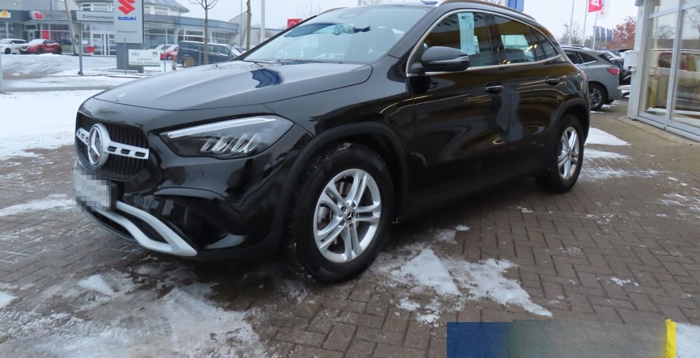 Mercedes-Benz GLA 180 Aut. NAVI+LED+RFK+SHZ+AAC+TEMP+ALU+MBUX foto 2